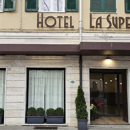 Hotel La Superba 3*